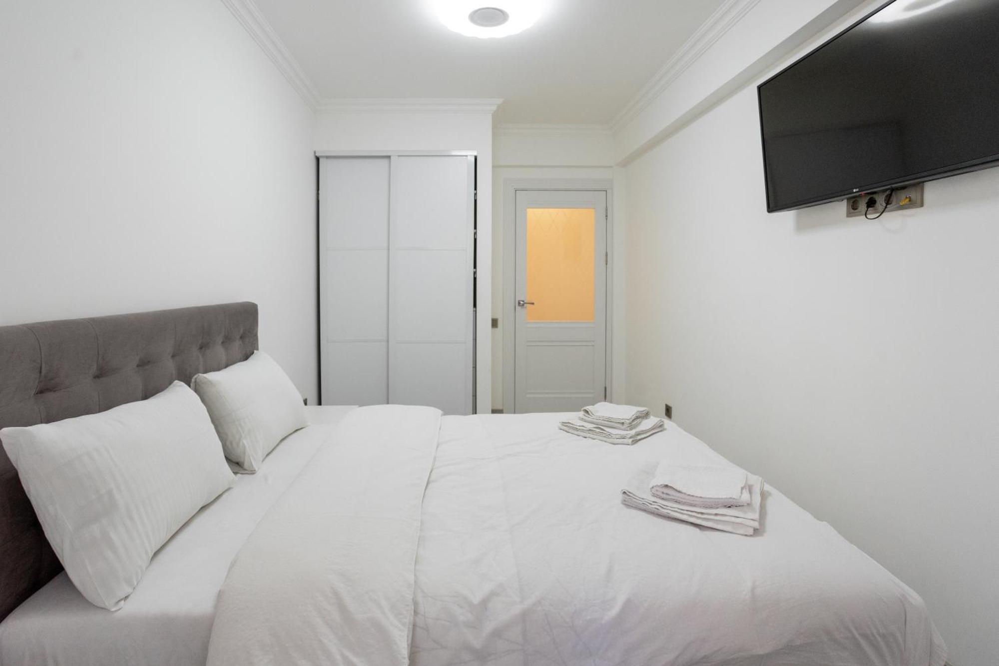 New With 2 Bedrooms In * Kischinau