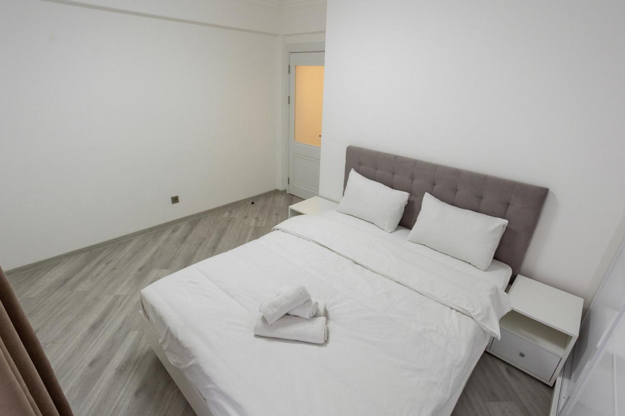 New With 2 Bedrooms In Apartment Kischinau